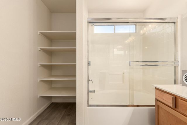 8214 W LUMBEE Street, Phoenix, AZ 85043