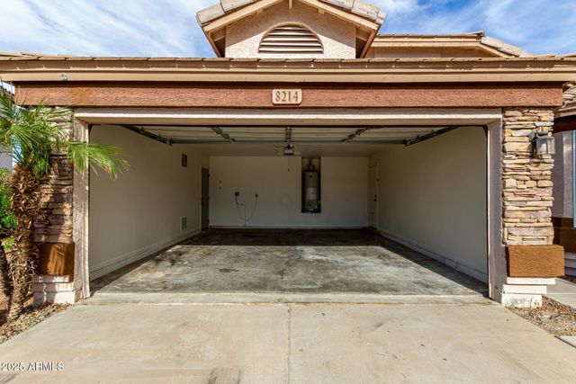 8214 W LUMBEE Street, Phoenix, AZ 85043
