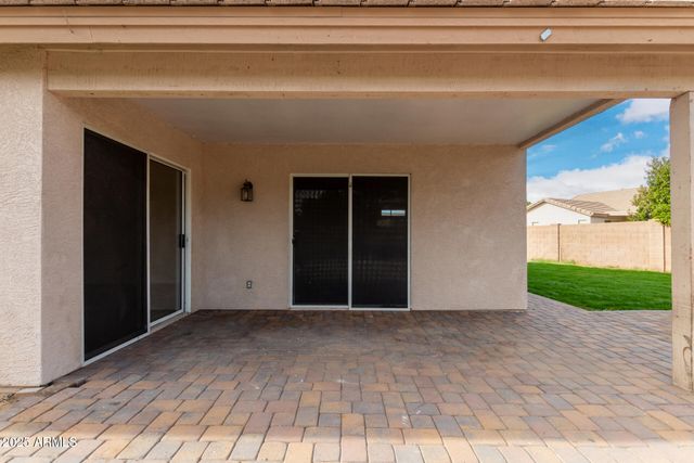 8214 W LUMBEE Street, Phoenix, AZ 85043