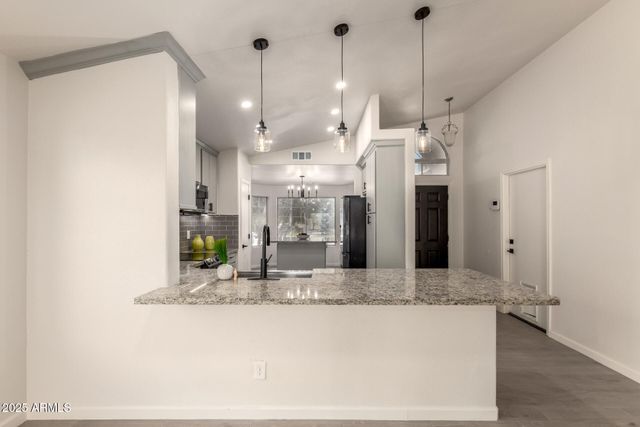 8214 W LUMBEE Street, Phoenix, AZ 85043