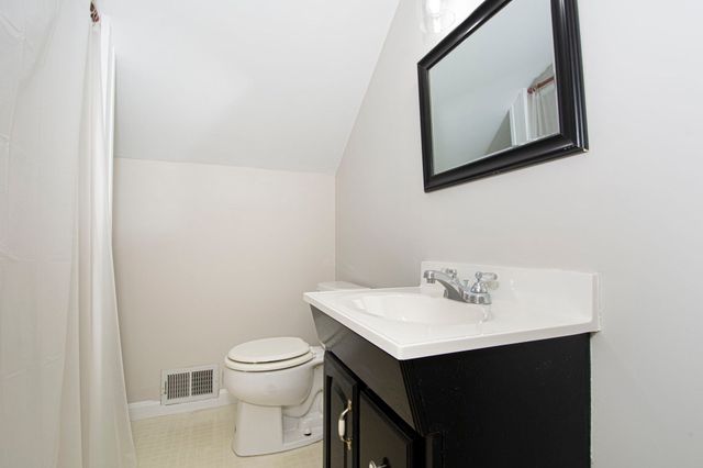10 Farview Ave, Shrewsbury, MA 01545