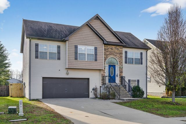 3597 Fox Tail Ct, Clarksville, TN 37040