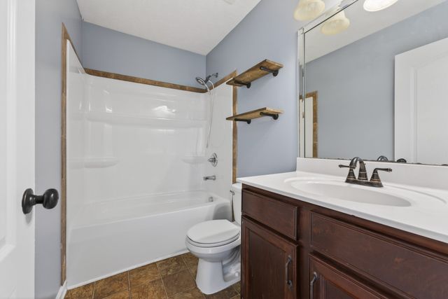 3597 Fox Tail Ct, Clarksville, TN 37040