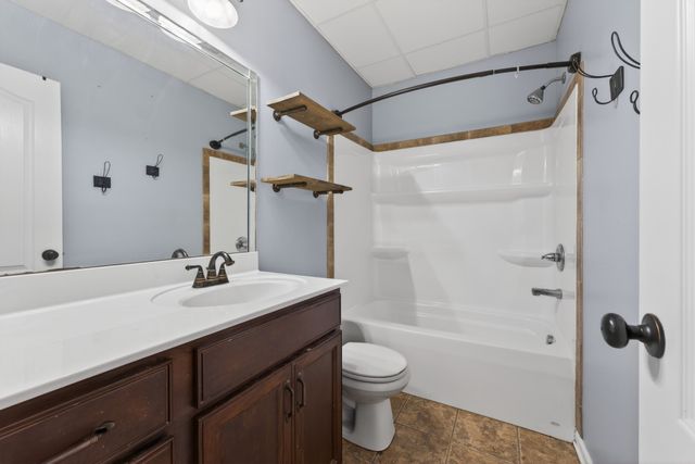 3597 Fox Tail Ct, Clarksville, TN 37040