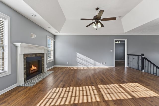 3597 Fox Tail Ct, Clarksville, TN 37040