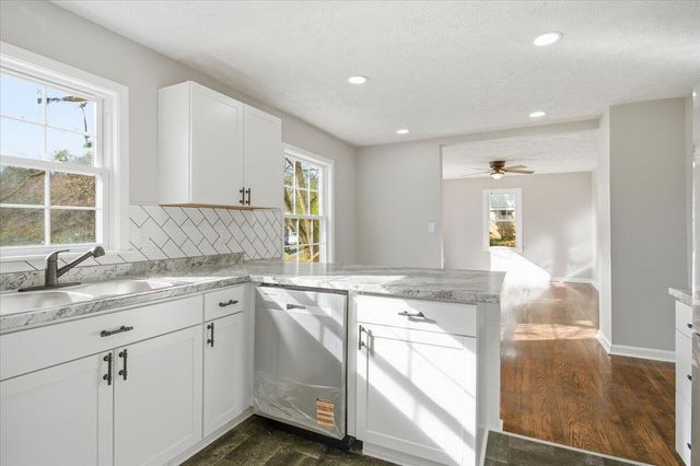 707 Brandon AVE, Roanoke, VA 24015