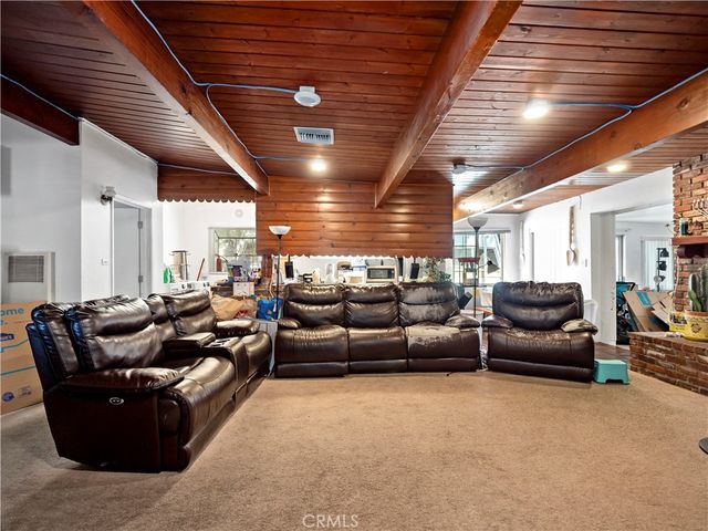 9281 Dorrington, Pacoima, CA 91331