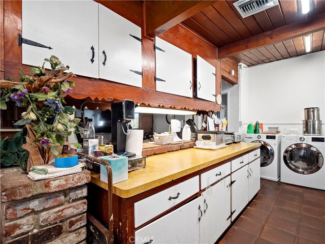 9281 Dorrington, Pacoima, CA 91331