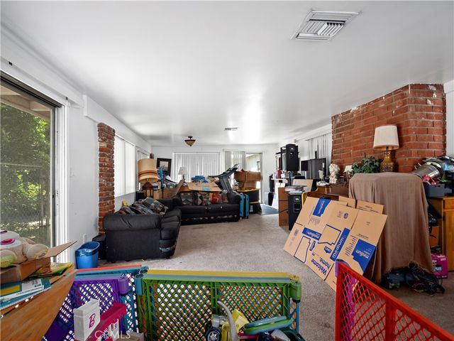 9281 Dorrington, Pacoima, CA 91331