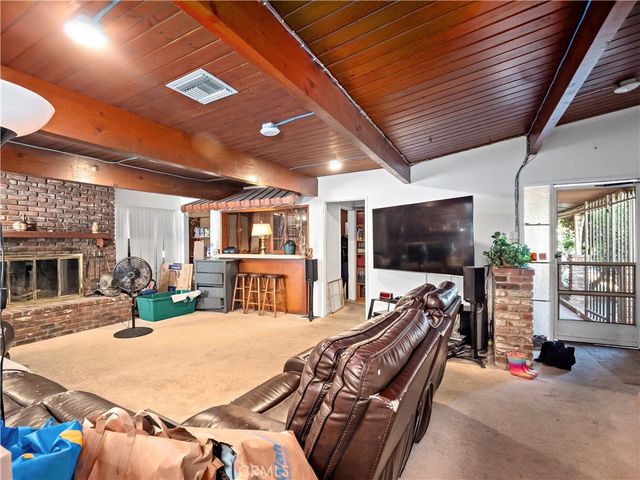 9281 Dorrington, Pacoima, CA 91331