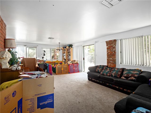 9281 Dorrington, Pacoima, CA 91331
