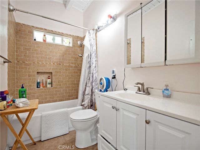 9281 Dorrington, Pacoima, CA 91331