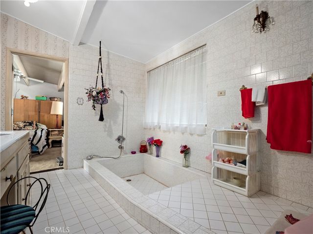 9281 Dorrington, Pacoima, CA 91331