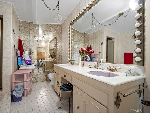 9281 Dorrington, Pacoima, CA 91331