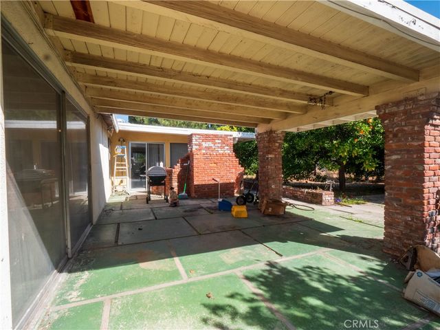9281 Dorrington, Pacoima, CA 91331