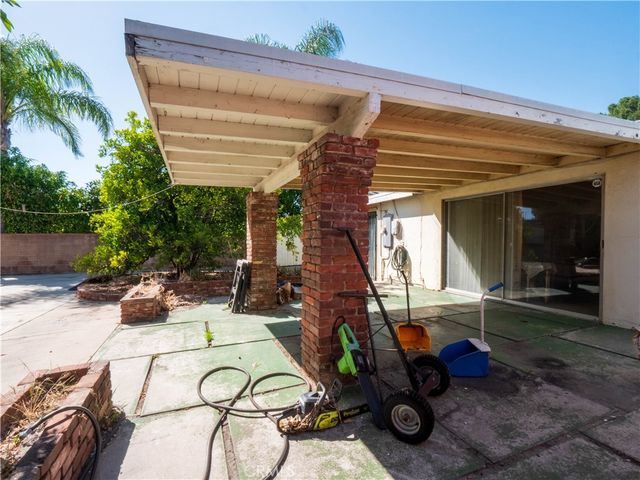 9281 Dorrington, Pacoima, CA 91331