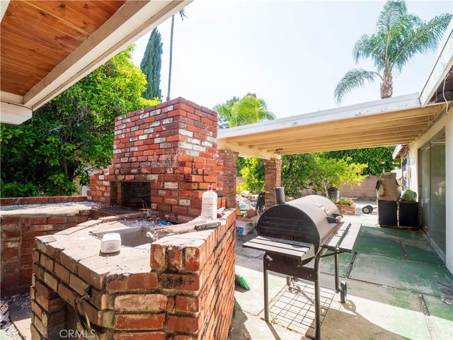 9281 Dorrington, Pacoima, CA 91331