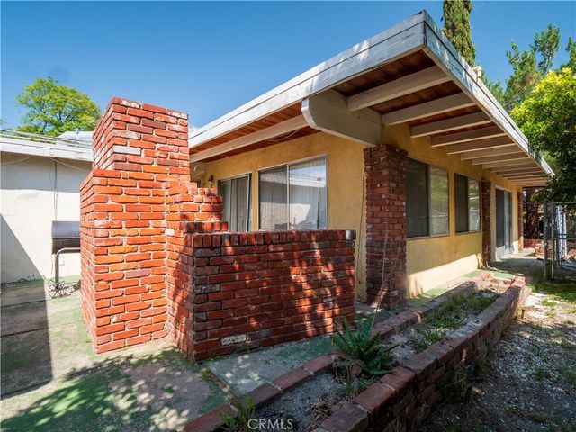 9281 Dorrington, Pacoima, CA 91331