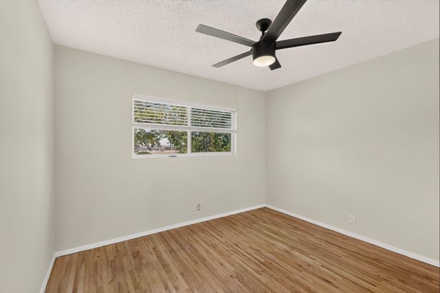 1612 Princeton Drive SE, Albuquerque, NM 87106