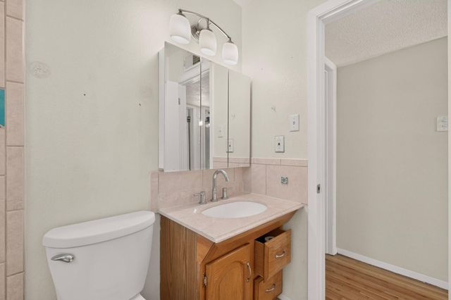 1612 Princeton Drive SE, Albuquerque, NM 87106