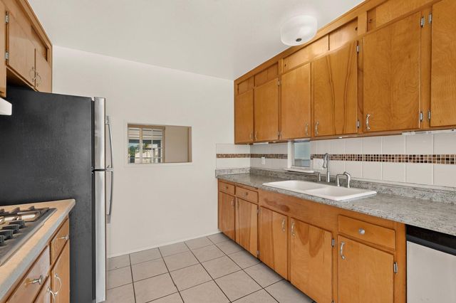 1612 Princeton Drive SE, Albuquerque, NM 87106