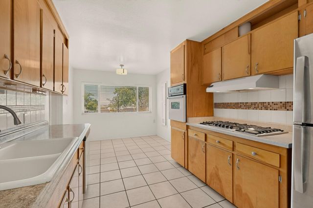 1612 Princeton Drive SE, Albuquerque, NM 87106