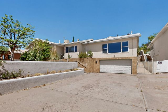 1612 Princeton Drive SE, Albuquerque, NM 87106