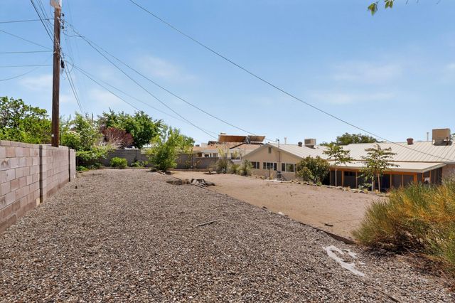 1612 Princeton Drive SE, Albuquerque, NM 87106