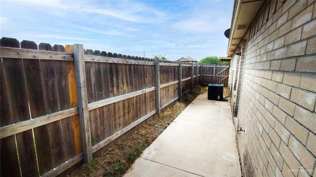 1304 Acme Lane 3, Edinburg, TX 78541