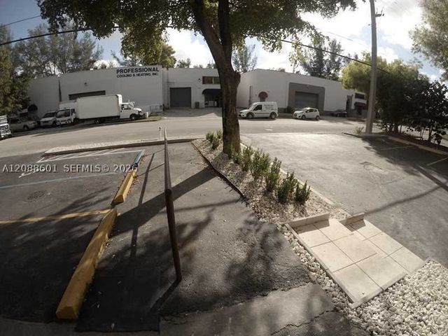 1740 NW 93 AV 1740, Doral, FL 33172