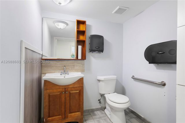 1740 NW 93 AV 1740, Doral, FL 33172