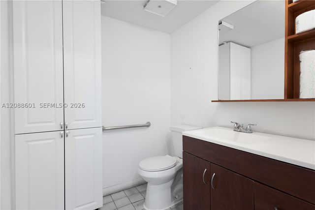 1740 NW 93 AV 1740, Doral, FL 33172