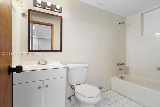 1740 NW 93 AV 1740, Doral, FL 33172