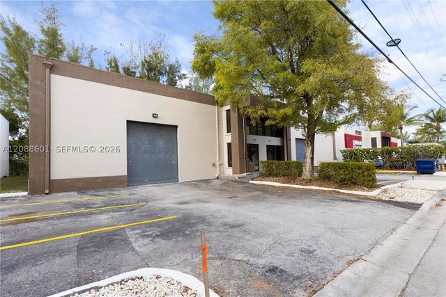 1740 NW 93 AV 1740, Doral, FL 33172