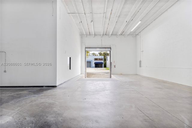1740 NW 93 AV 1740, Doral, FL 33172