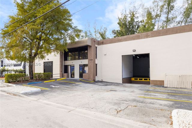 1740 NW 93 AV 1740, Doral, FL 33172