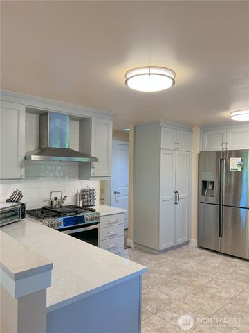 9550 132nd Avenue SE, Renton, WA 98059