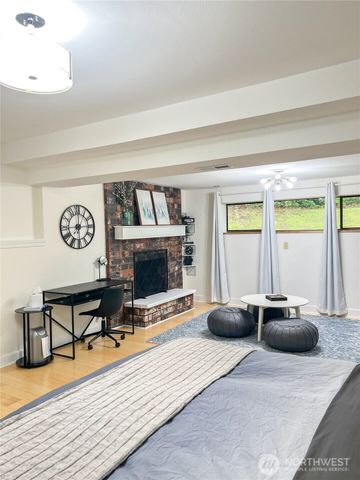 9550 132nd Avenue SE, Renton, WA 98059