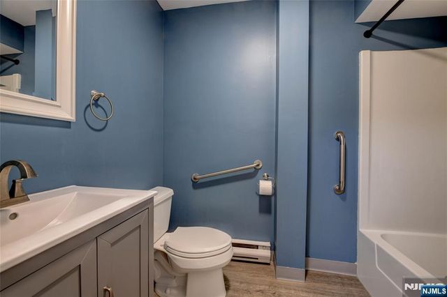 520 Turnpike C221, Pequannock Township, NJ 07444