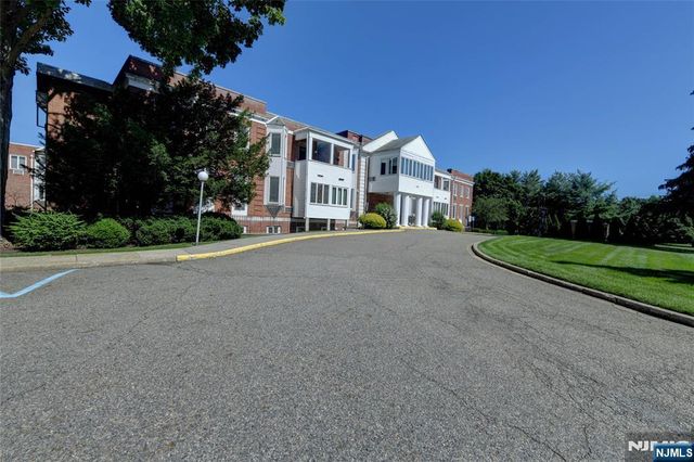 520 Turnpike C221, Pequannock Township, NJ 07444