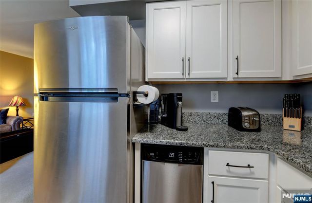 520 Turnpike C221, Pequannock Township, NJ 07444