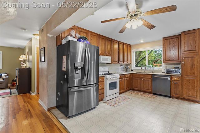 47735 Jeffry, Utica, MI 48317
