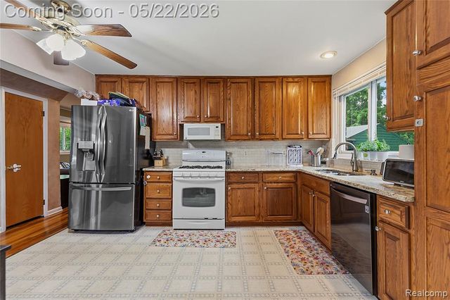 47735 Jeffry, Utica, MI 48317