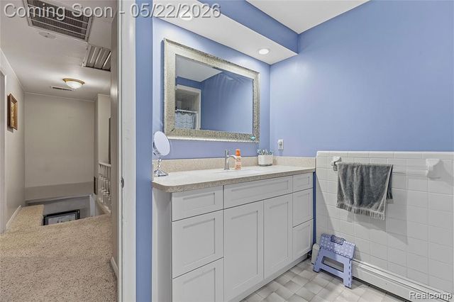 47735 Jeffry, Utica, MI 48317