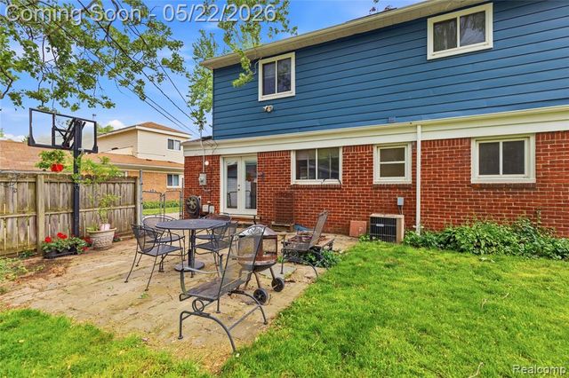47735 Jeffry, Utica, MI 48317
