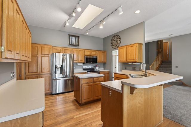 7148 Maryland Circle, Savage, MN 55378