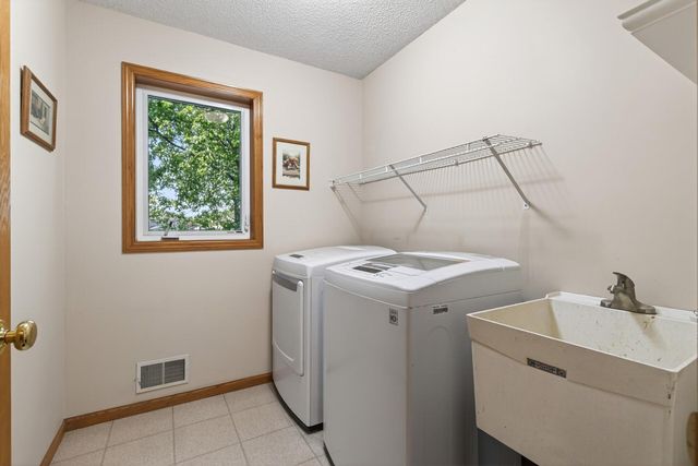 7148 Maryland Circle, Savage, MN 55378
