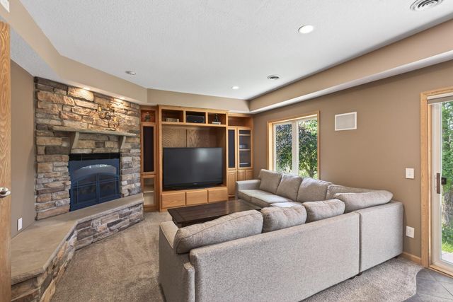 7148 Maryland Circle, Savage, MN 55378