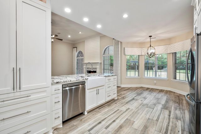 8911 Diamante Drive, Magnolia, TX 77354