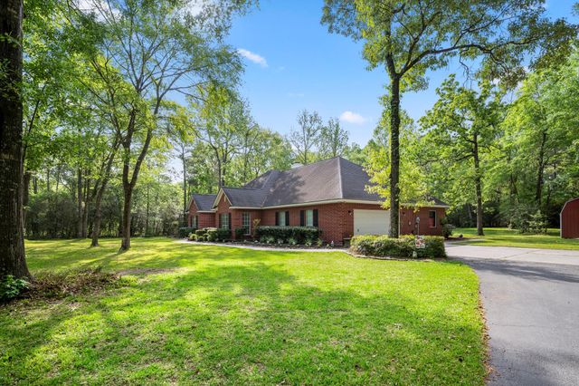 8911 Diamante Drive, Magnolia, TX 77354